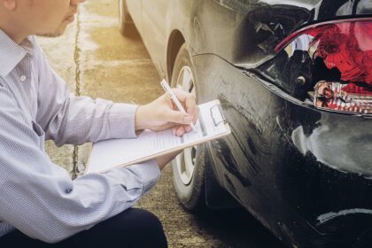 Analyser les rapports de sinistralité pour votre assurance tout risque